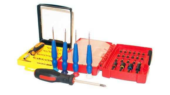 pc building repair upgrade tools screwdrivers