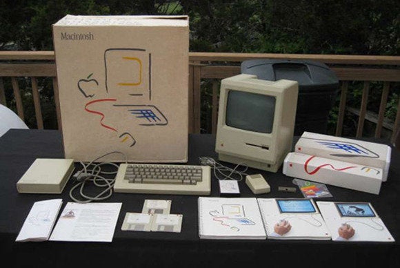 Macintosh 128K unboxing