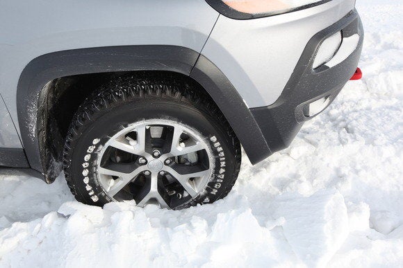 2014 jeep cherokee trailhawk in snow detail feb 2014