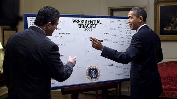 barack obama fills out 2009 ncaa mens div i tournament bracket 3 17 09