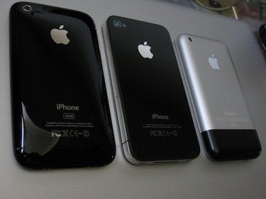 3 generations of iPhones