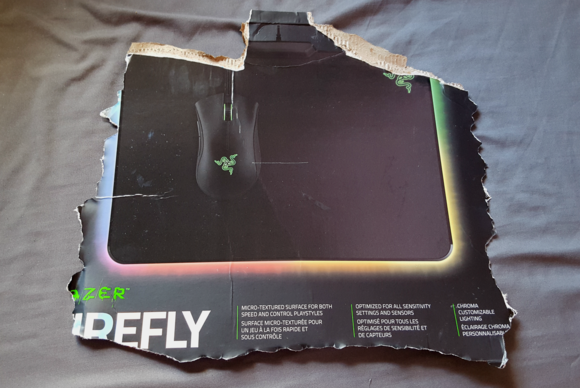 Razer Firefly - Cardboard