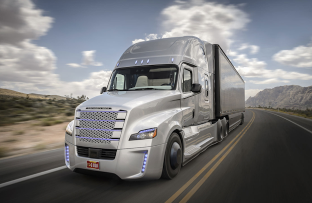 Autonomous truck self-driving semi-trailer