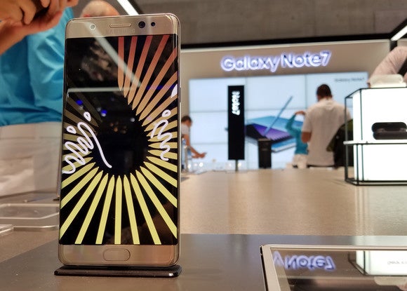 FAA advises against using or charging Galaxy Note 7 phones on planes