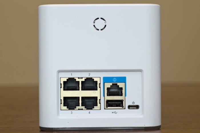 Amplifi router rear