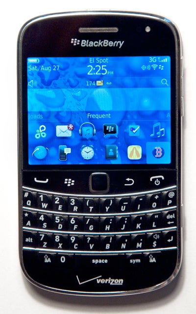 BlackBerry Bold 9930 with BlackBerry 7 OS (Image Credit: Brian Sacco)