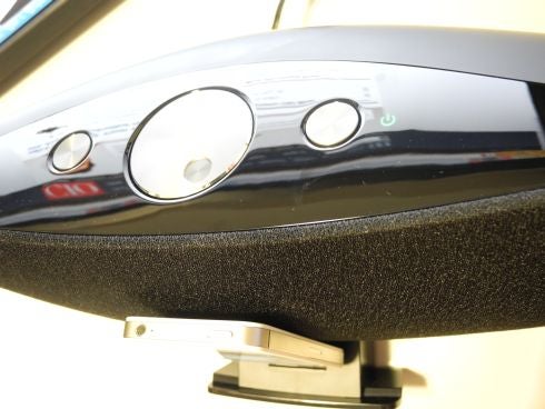 Logitech_UE_AirSpeaker_6.jpg