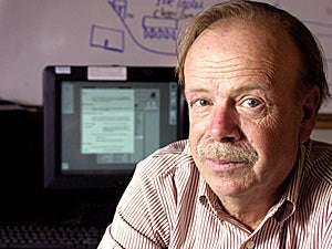 1991: <b>Paul Kunz</b>, a physicist, installs the first Web server in the U.S. - 34kcsofar_kunz_primary-100407374-orig