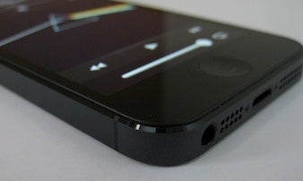 iPhone 5 headphone jack