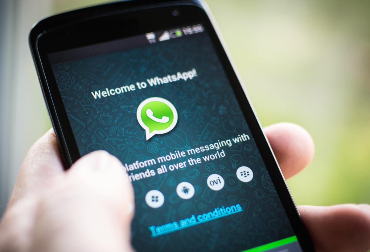WhatsApp must not pass German users' data to Facebook.