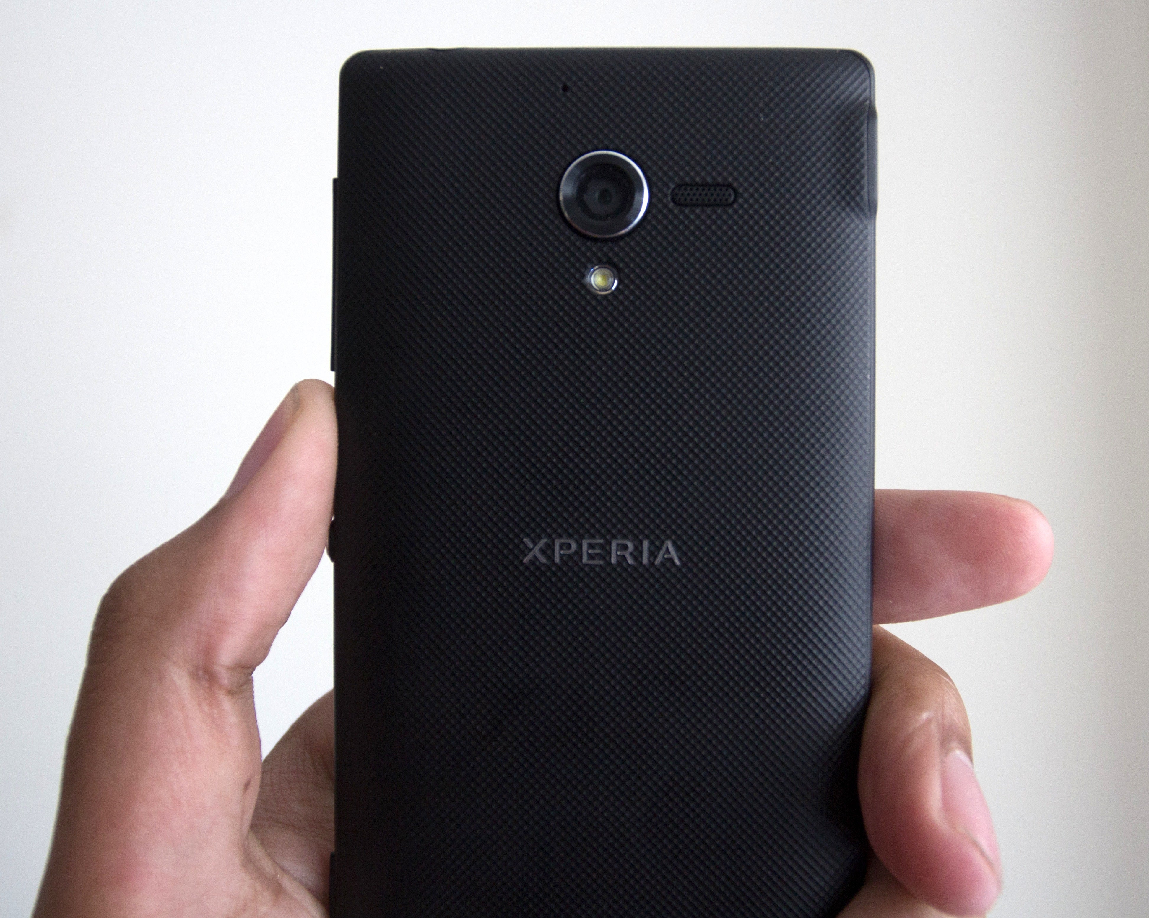 Review: Sony Xperia ZL is about as exciting as getting ...