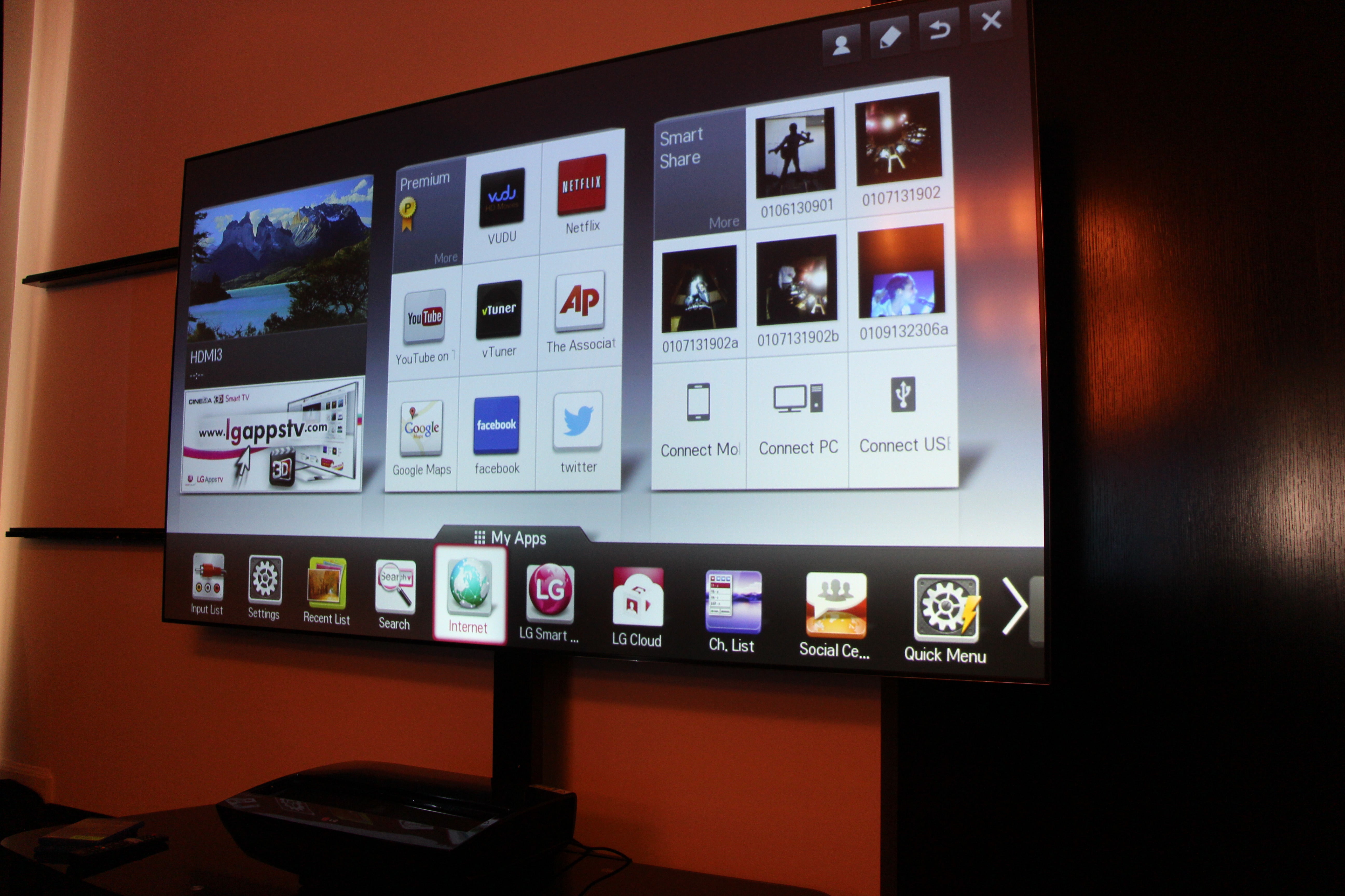 Hands-On With LG's 100-Inch Laser TV