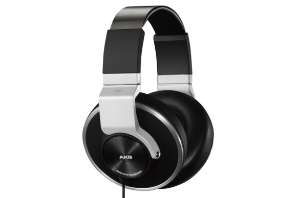 AKG K551
