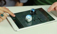 Cruise with Ozobot, a tiny robot that races across your iPad