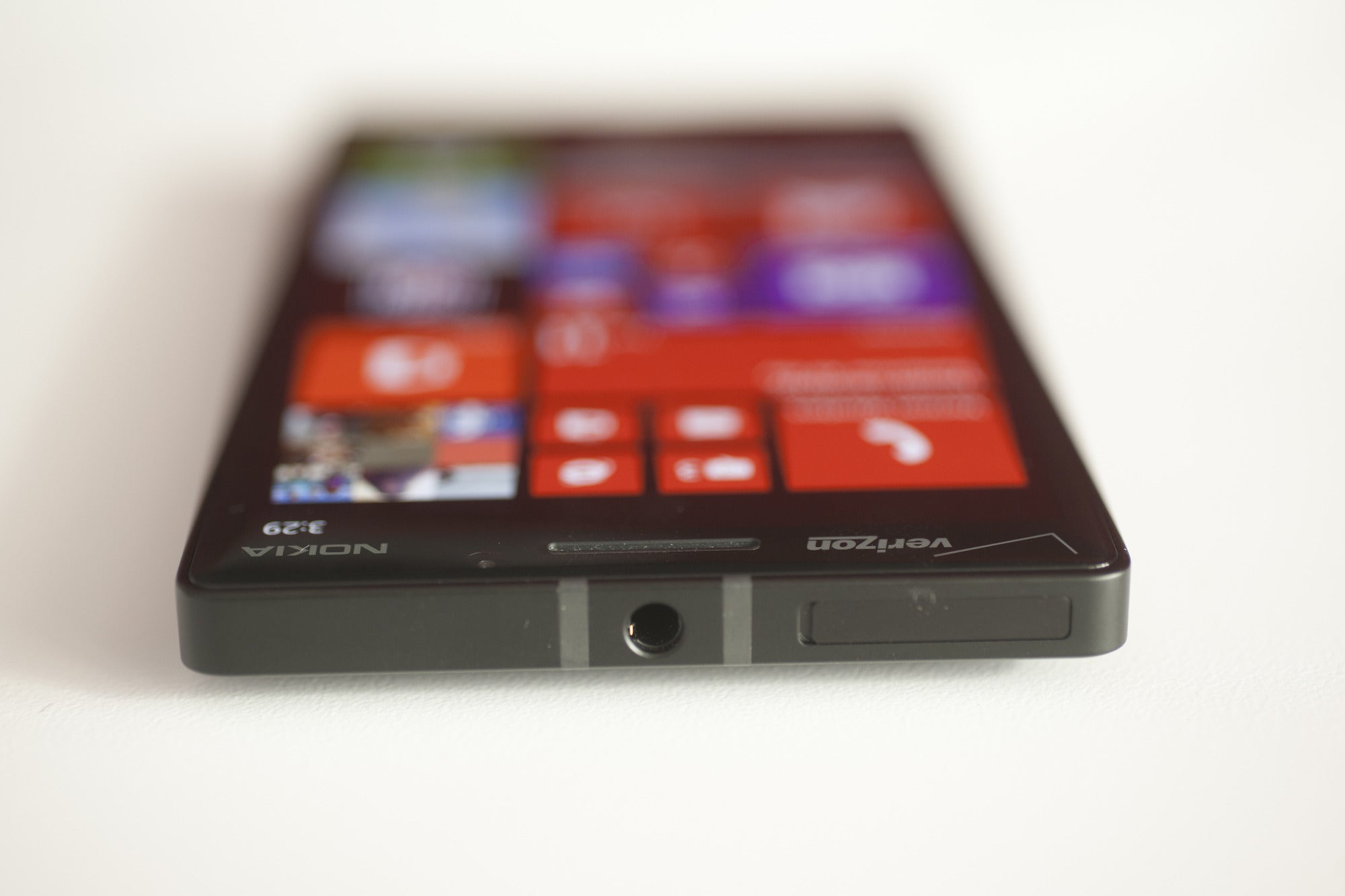 Spec Sheet: Lumia Icon takes on Nokia's best Windows Phones - The Verge