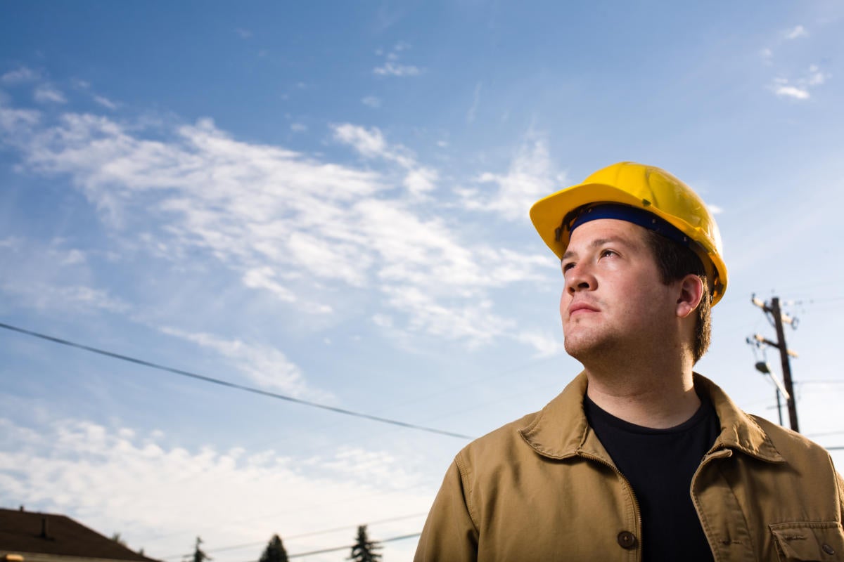 Construction worker and blue sky    147256163