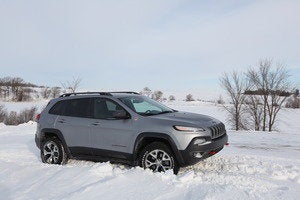 2014 jeep cherokee trailhawk in snow feb 2014