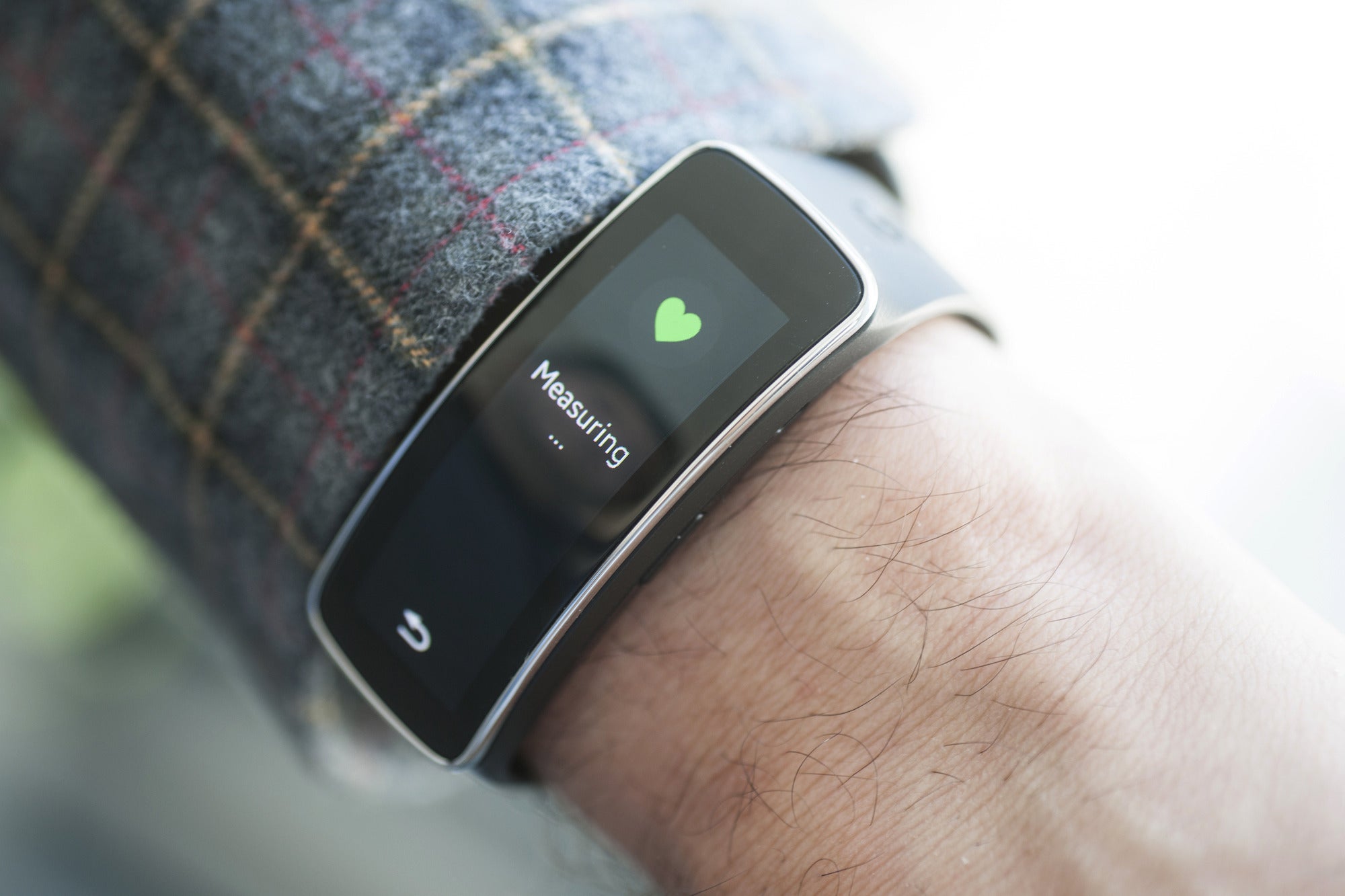 samsung wrist blood pressure monitor