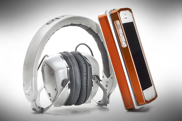 v moda xs white folded 580