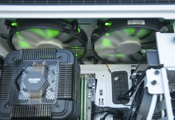 AVADirect Quiet Gaming PC