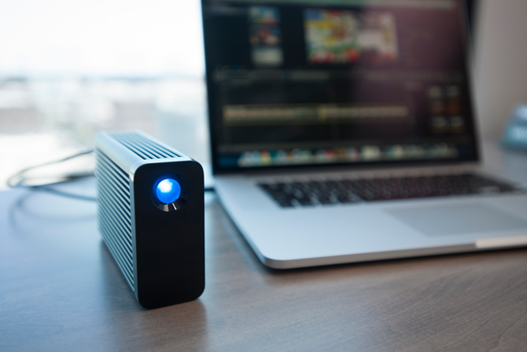 Styrke Flagermus Cirkus LaCie Little Big Disk Thunderbolt 2 review: small, sleek, and ridiculously  fast | Macworld