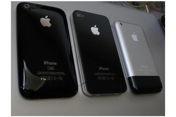 3 generations of iPhones