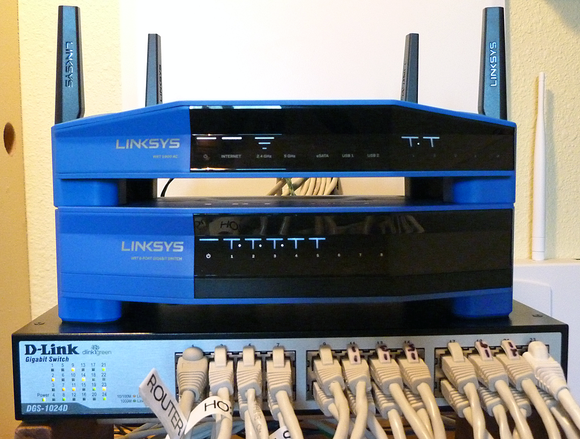 Linksys SE4008 WRT switch