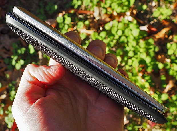 Moto X vs Droid Turbo (side)