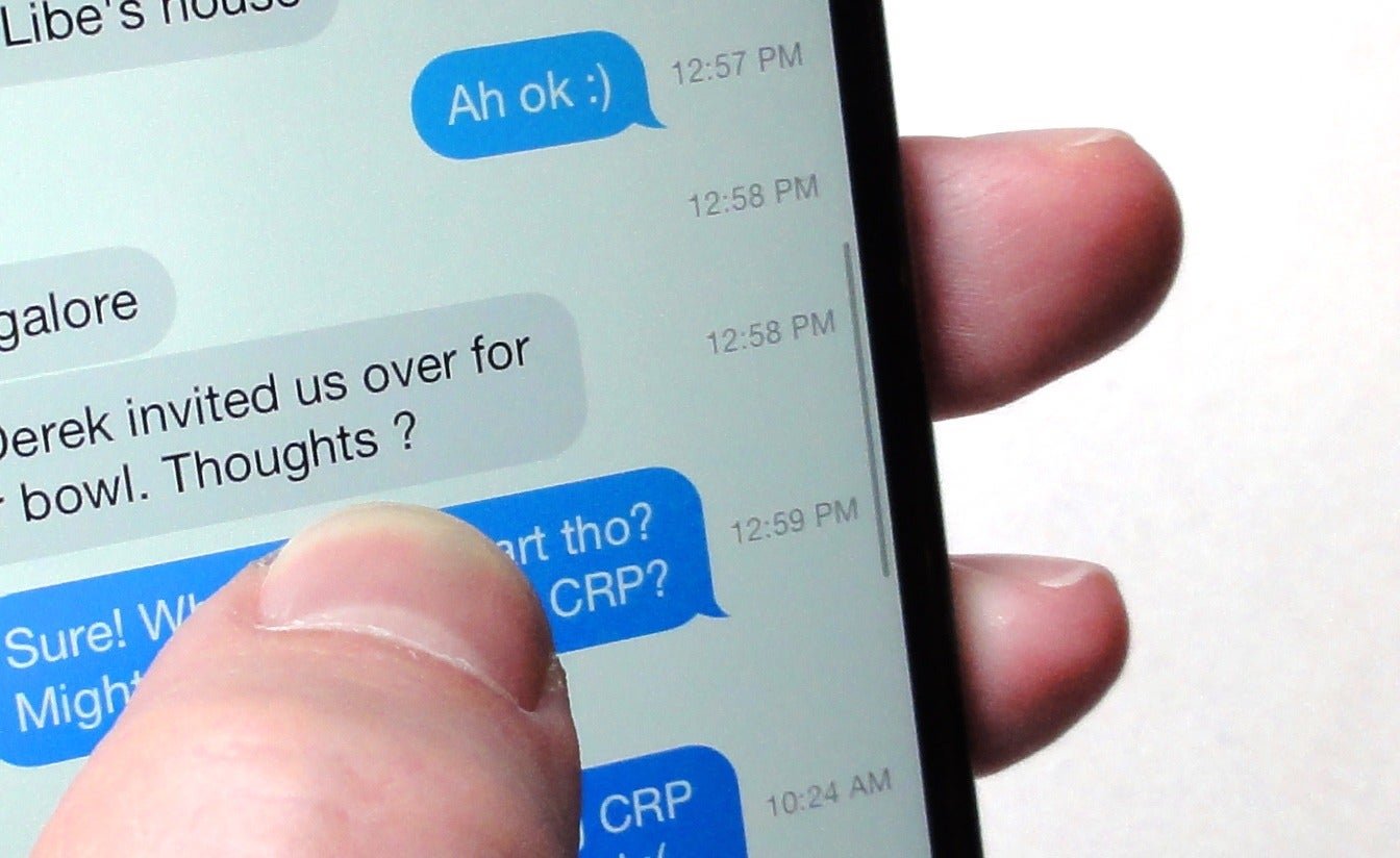 iPhones & iPads: How to View Timestamp on SMS Text Messaging App 