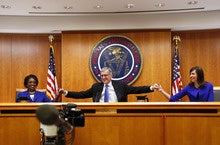 As AT&T falls behind T-Mobile in streaming, an executive blames net neutrality
