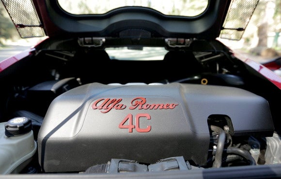 alfa romeo 4c engine