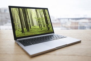 google chromebook pixel 2015 3qtr front