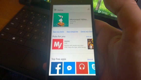 Windows 10 Build 10080 app store