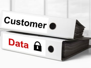 FCC won't back down on broadband users' privacy