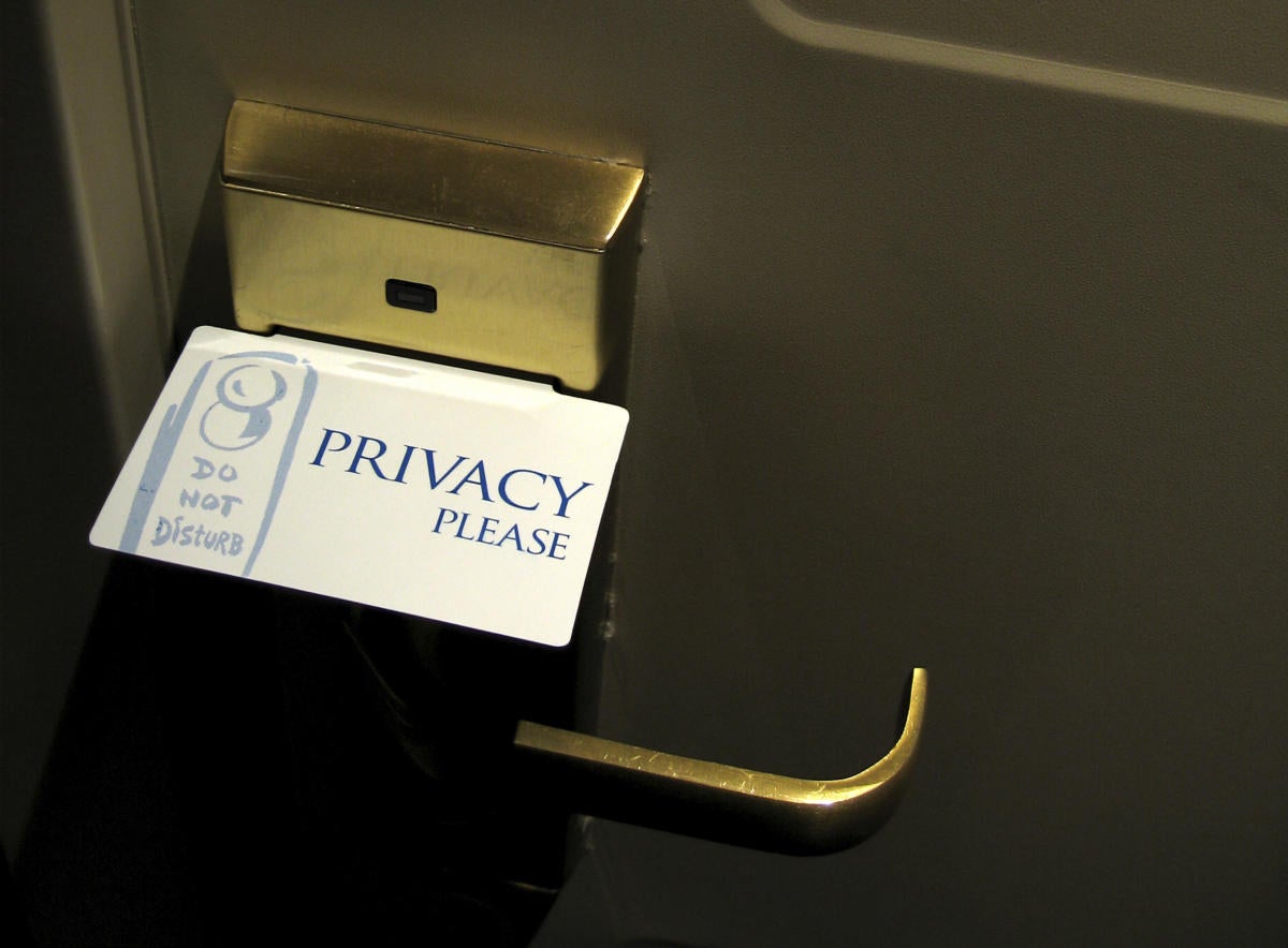 Vegas hotel room checks raise concerns at Def Con, Black Hat