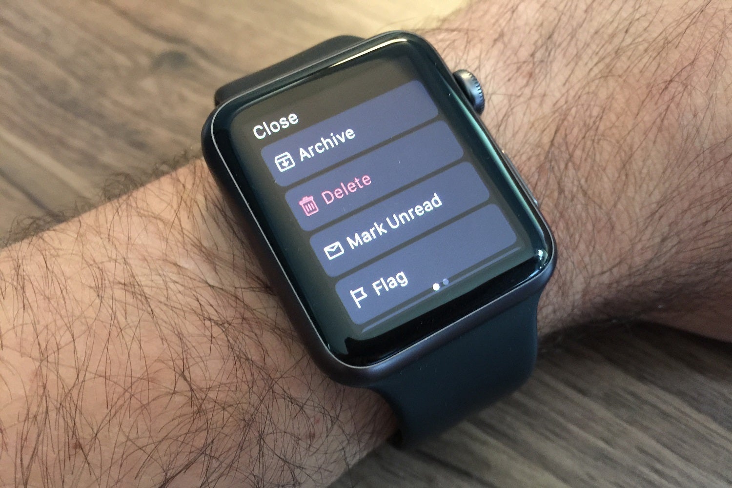 Hands On With Outlook For Apple Watch Microsoft S App Does Smartwatch Email Right Macworld