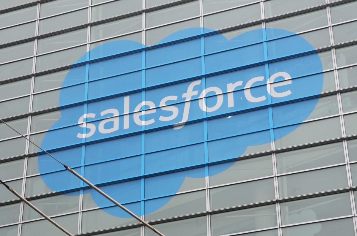 Salesforce picks AWS as preferred public cloud provider
