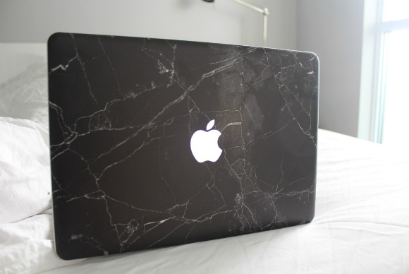 black marble macbook single photo 1024x1024