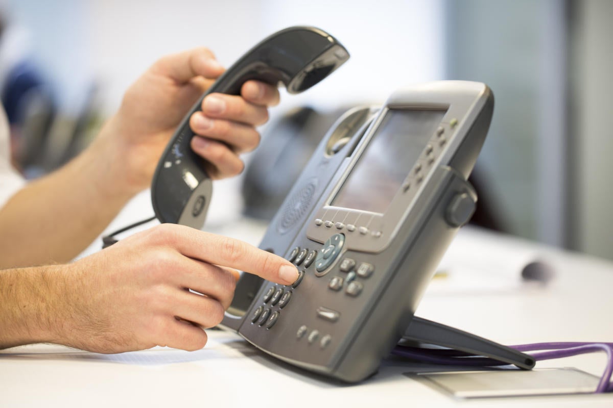 is-the-office-desk-phone-obsolete-cio