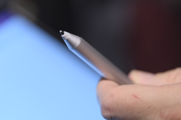 microsoft surface pro 4 surface pen detail