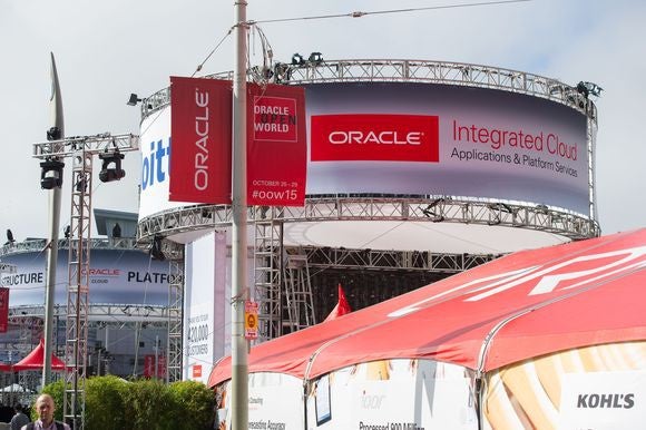 oracle cloud plaza oow 2015 01