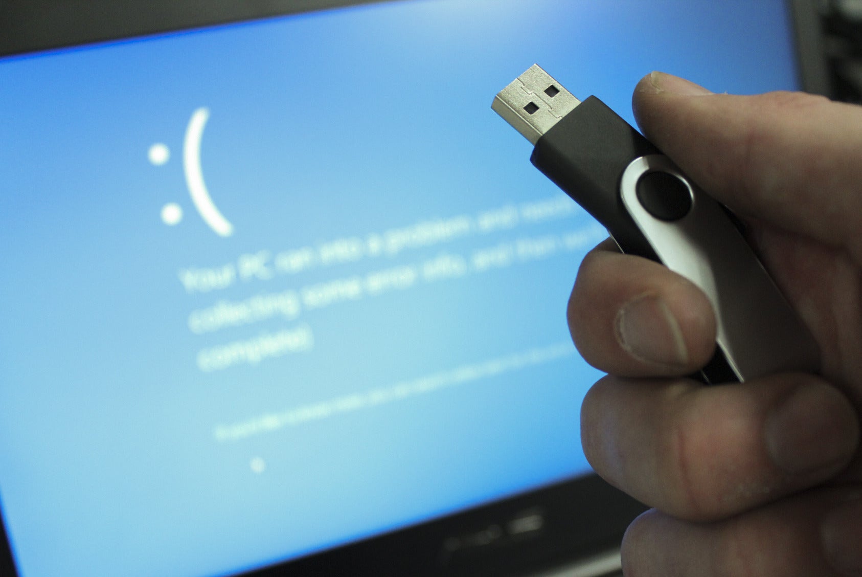 bootable windows 7 recovery usb drive