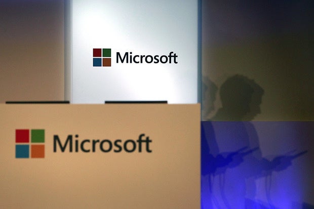 Microsoft lures Windows 2008 users to cloud with offer of extra support