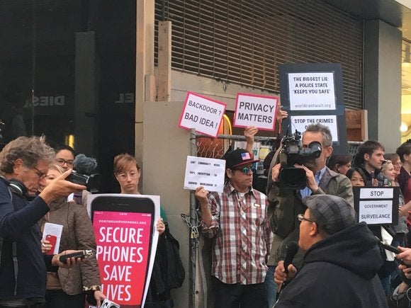 apple protest sf oscar