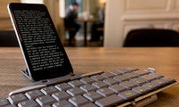 using your iphone with a bluetooth keyboard primaryhero b