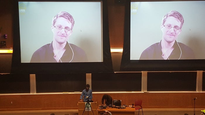 Edward Snowden: Privacy can't depend on corporations standing up to the government