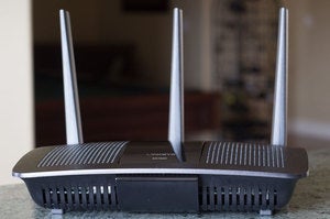 Buffalo vs Linksys: linksys ea7500 front