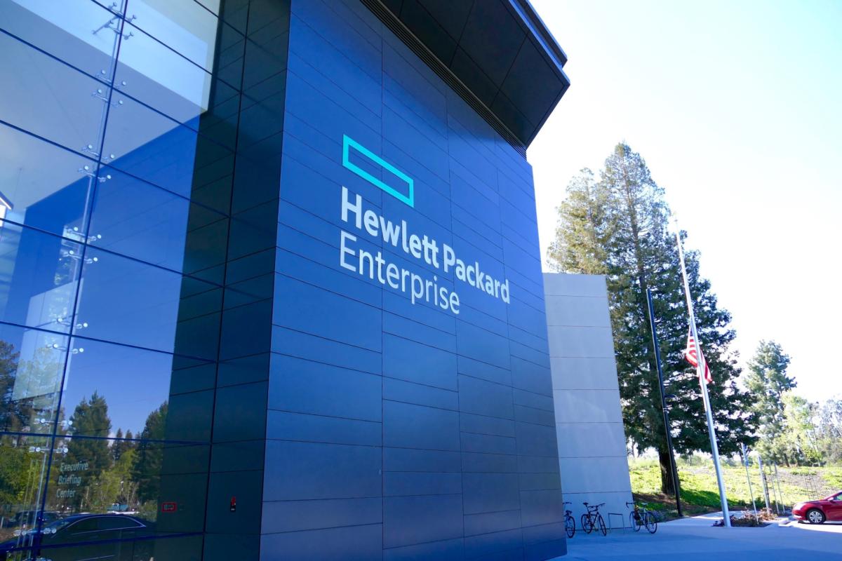 HPE's NVDIMM merges elements of DRAM and NAND flash storage on one chip.
