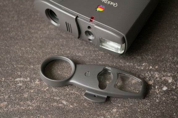 Peek into the viewfinder of a QuickTake 150 | Macworld Peek into the viewfinder of a QuickTake 150 | Macworld