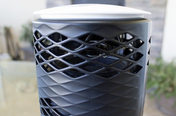 Closeup of Zipp with no cover